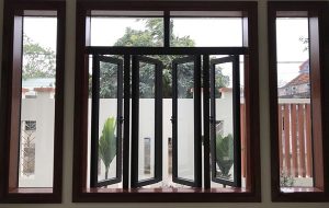 mẹo chọn cửa nhôm